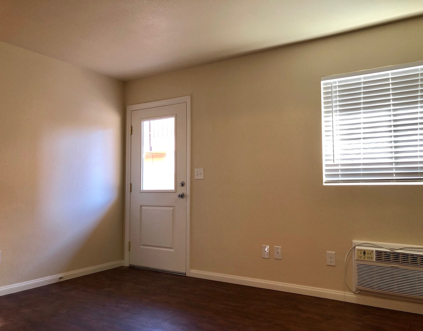 4806 E Charleston Blvd #17